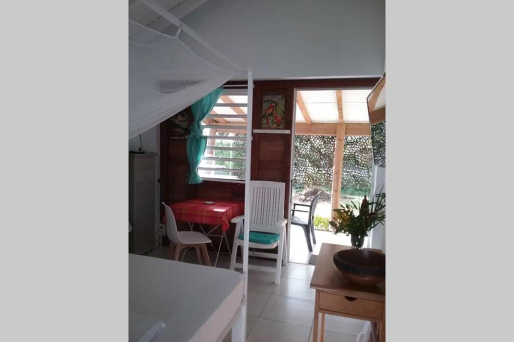 Gite Cajou Dans Jardin Tropical Ventile A Sainte-Anne Exteriér fotografie